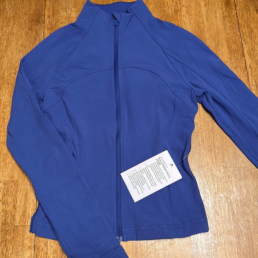 Lululemon Nulu Cropped Define Blue Stretch Jacket Size 4 New with Tags